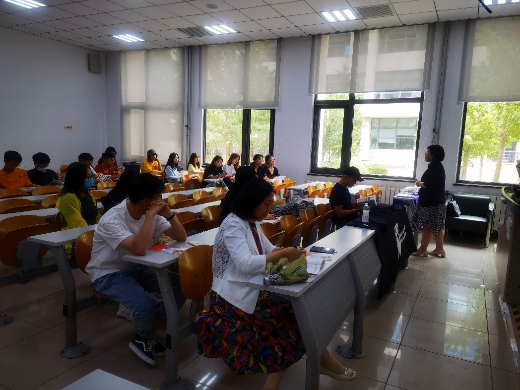 十大手机博彩网站排行榜召开赴英留学宣讲会-十大手机博彩网站排行榜